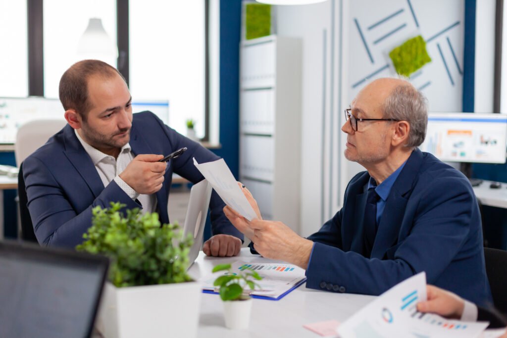 Why Should a CEO Hire a Corporate Accounting Consultant?
